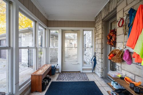 7425 Grand Pkwy, Milwaukee WI 53213-3566 exterior