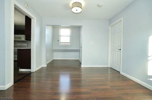 32 Highland Ave, Newark, NJ 07104-1107