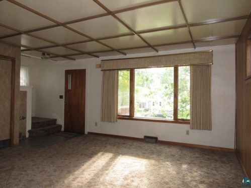 4211 6th St, Duluth, MN 55807-1523