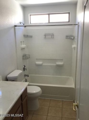 7916 Baja Stone Ave, Tucson AZ  85756-8477 exterior