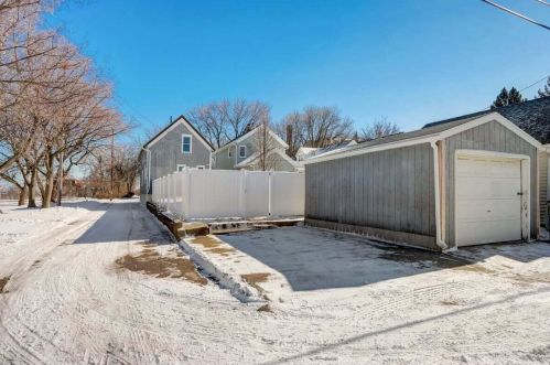 2119 Mound St, Milwaukee WI  53207-1331 exterior