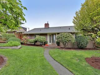 2855 Cornell Rd, Portland, OR 97210-2420