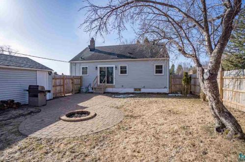 2033 Allegheny St, Duluth MN 55811-3208 exterior