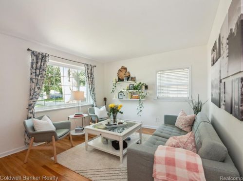 405 Tacoma St, Clawson MI  48017-1916 exterior