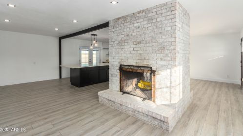 734 Carter Rd, Phoenix AZ  85042-5530 exterior