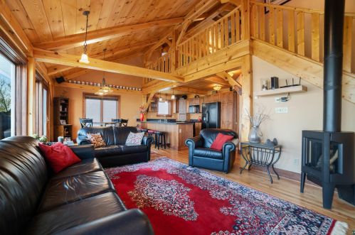 517 6 St, Duluth MN 55806-2411 exterior