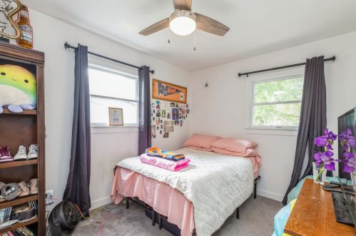 181 Ash Ave, Bull Valley IL 60098-2589 exterior