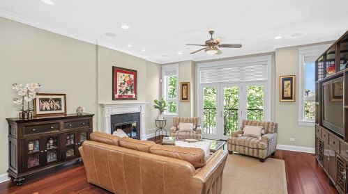 2773 Kenmore Ave, Chicago, IL 60614-1305