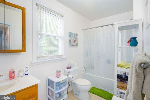 227 Graisbury Ave, Camden NJ 08106-2342 exterior