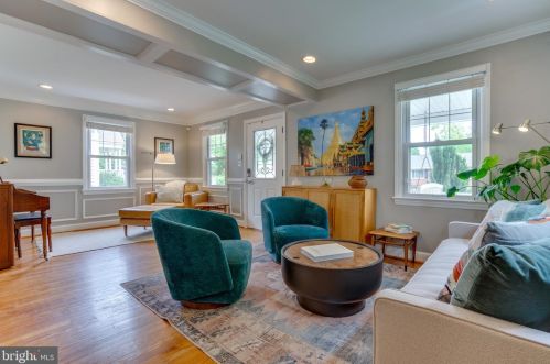 2813 Memorial St, Alexandria VA  22306-1743 exterior