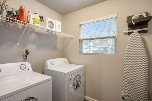 5677 Coddington Ln, Kalamazoo MI  49009-1788 exterior