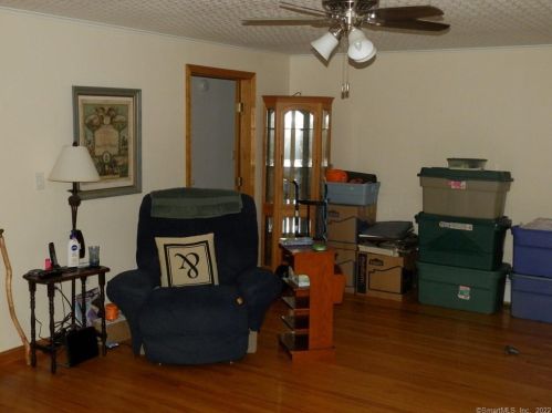 136 Putnam Pike, Killingly CT 06241-1628 exterior