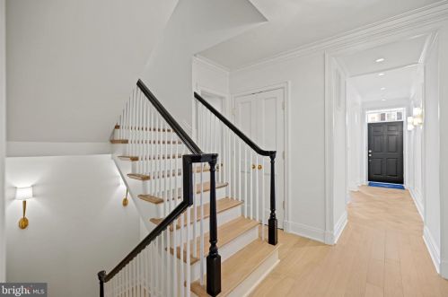 1667 Avon Pl, Washington DC 20007-2959 exterior