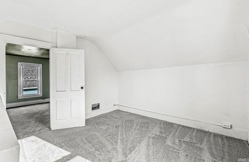 122 13 St, Mishawaka IN 46544-5313 exterior