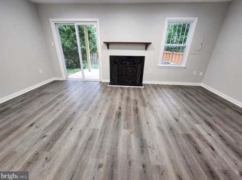 8124 Bonaire Ct, Silver Spring MD 20910-4663 exterior