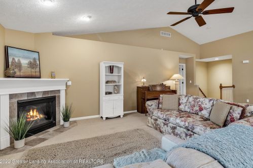 4106 Presidents Way, Dewitt MI 48820-7883 exterior