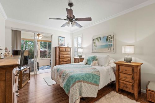 592 Cortina Ln, Fort Pierce FL 34986-1742 exterior