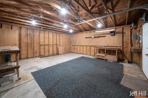 1628 Leffingwell Ave, Grand Rapids MI 49525-3902 exterior