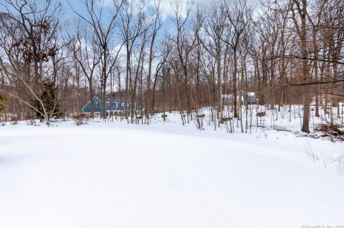 29 Kensett Ave, Wilton CT 06897-4401 exterior