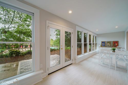 25 Chaumont Sq, Atlanta GA  30327-1088 exterior