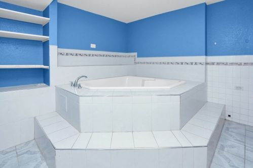 7912 Justine St, Chicago IL 60620-4333 exterior