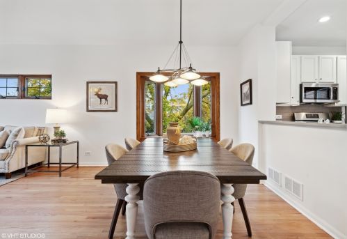 1774 Ainslie St, Chicago IL 60630-2018 exterior