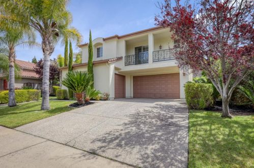 320 Marsh Hawk Dr, Folsom, CA 95630-8576