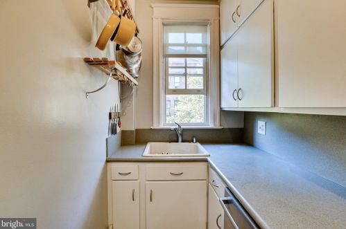 1835 Phelps Pl, Washington DC 20008-1851 exterior