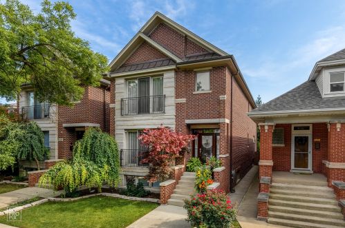 5427 Wilson Ave, Chicago, IL 60630-3519