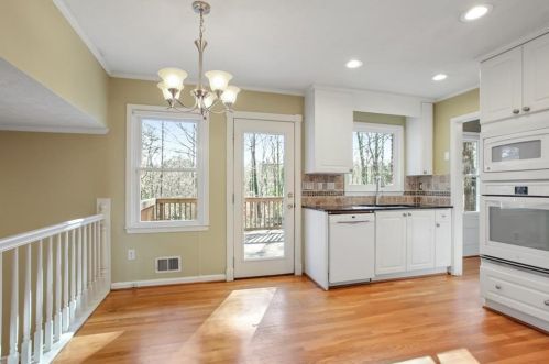 6768 Lockridge Dr, Atlanta GA 30360-1561 exterior