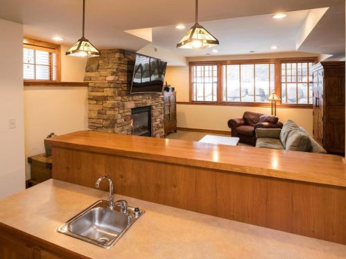 15836 Dry Meadow Ln, Saint Paul MN 55124-6997 exterior