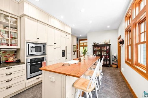 5165 Lester River Rd, Duluth MN 55804-2830 exterior