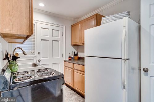 6002 Kings Hwy, Alexandria VA 22303-2219 exterior