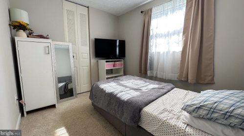 105 Appletree Dr, Leesburg VA  20176-4507 exterior