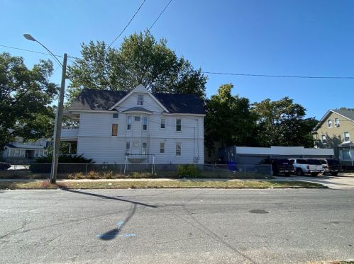 735 Belmont Ave, Springfield MA 01108-1637 exterior