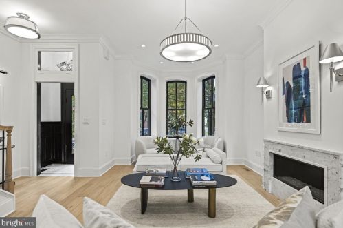 1632 15th St, Washington DC  20009-3850 exterior