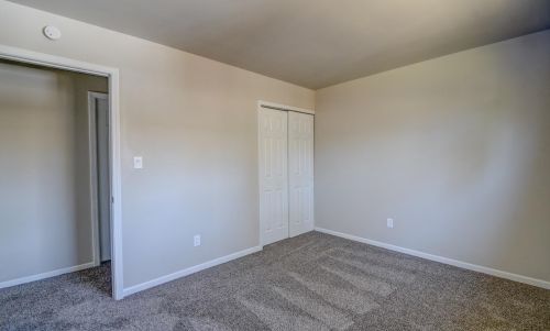 6848 3 Ave, Gary IN 46406-0015 exterior