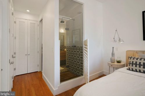 1329 10 St, Washington DC 20002-3718 exterior