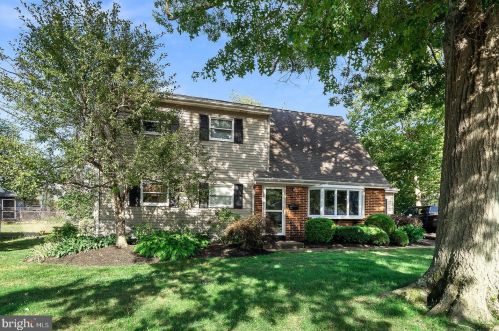 40 Matthew Dr, Trenton NJ  08628-3340 exterior