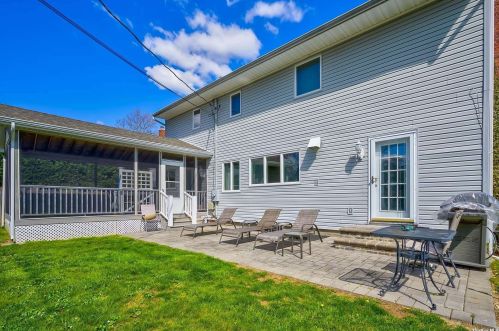 4 Inwood Pl, Huntington Station NY 11747-1519 exterior