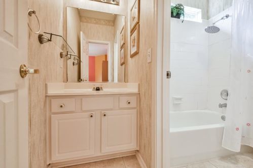 19405 Dee Oaks Dr, Humble TX 77346-2920 exterior