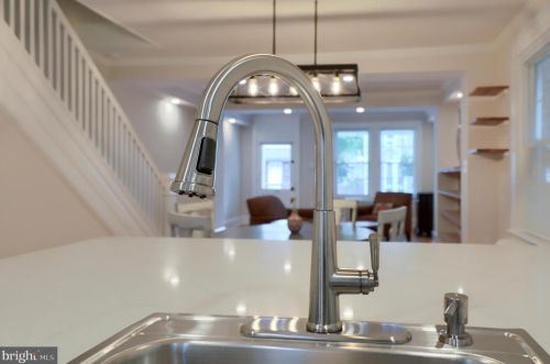 22 Caroline St, Lancaster PA  17603-5104 exterior