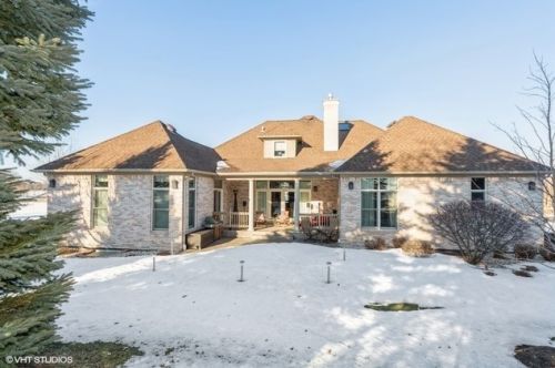 7615 Galena St, Bull Valley, IL 60014-6643