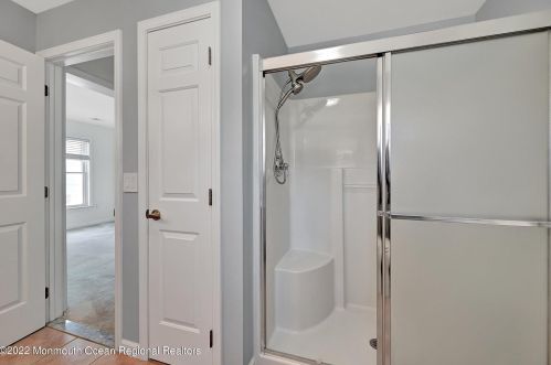 19 New Jersey Ave, Lavallette NJ 08735-2528 exterior