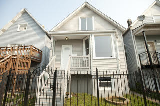 3646 Dickens Ave, Chicago, IL 60647-3619