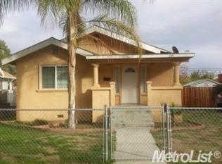 324 Locust St, Turlock, CA 95380-5326
