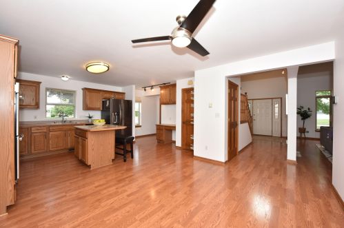 2102 Walnut St, Milwaukee WI 53205-1422 exterior