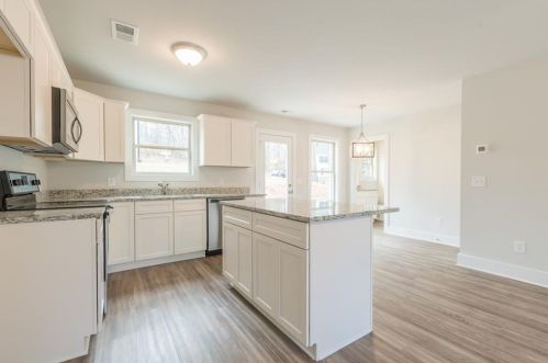 6850 Sawnee Ter, Gainesville GA 30506-0060 exterior