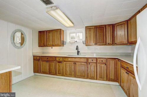 5030 Avoca Ave, Ellicott MD 21043-6615 exterior