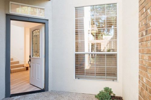 9218 Esplanade Dr, Dallas TX  75220-5067 exterior